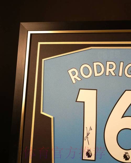 拿不到就买过来! 皇马想签罗德里 再添一位金球得主 拿不到就买过来! 皇马想签罗德里 再添一位金球得主